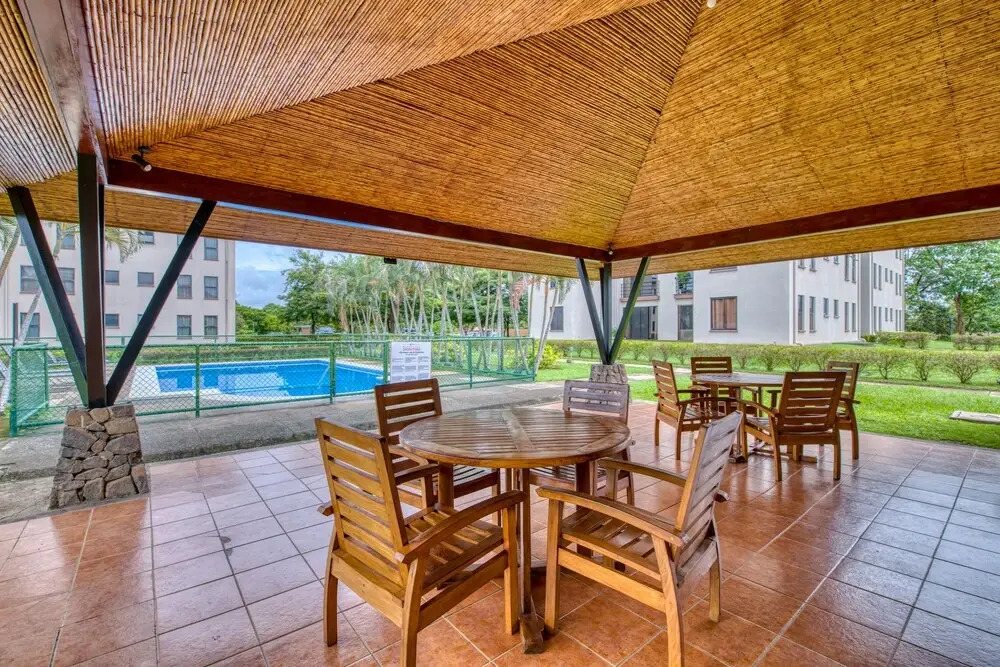 Golden Getaway Apartments