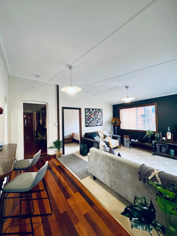 Location cottage with industrial touch