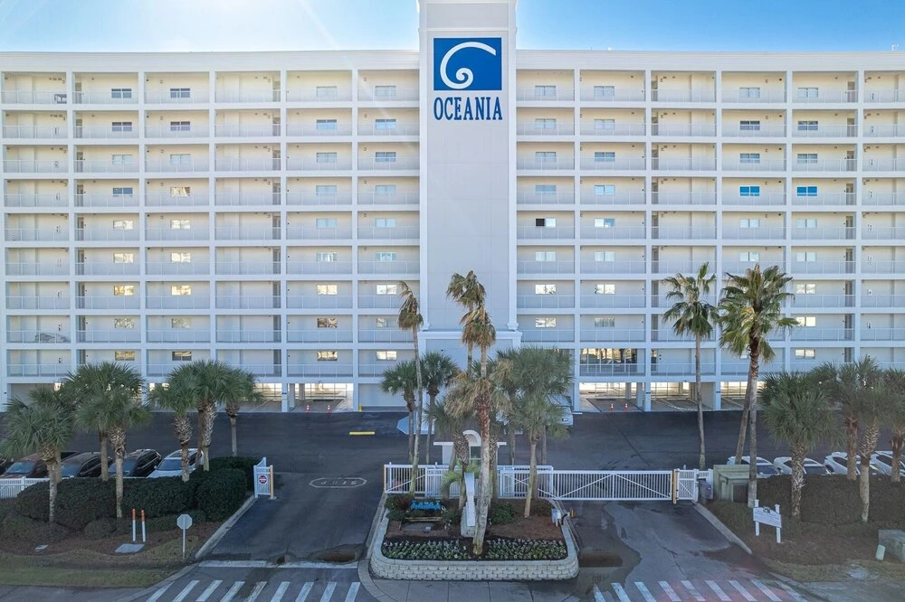 Oceania 807 3 Bedroom Condo by RedAwning