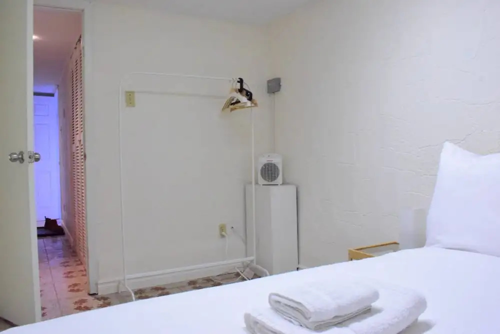 Central Basement Unit in Little Italy Close To Subway