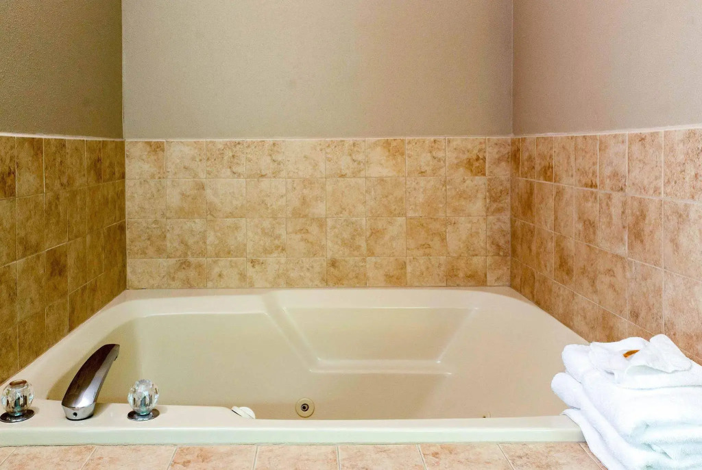 Quality Inn & Suites Watertown near Prairie Lakes Ice Arena
