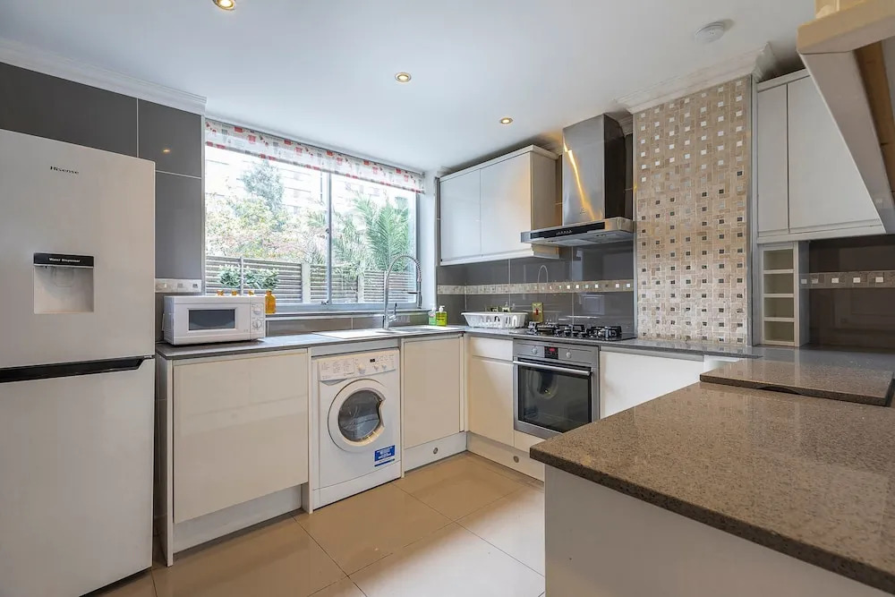 Spacious House With Terrace Near Hyde Park & Oxford St