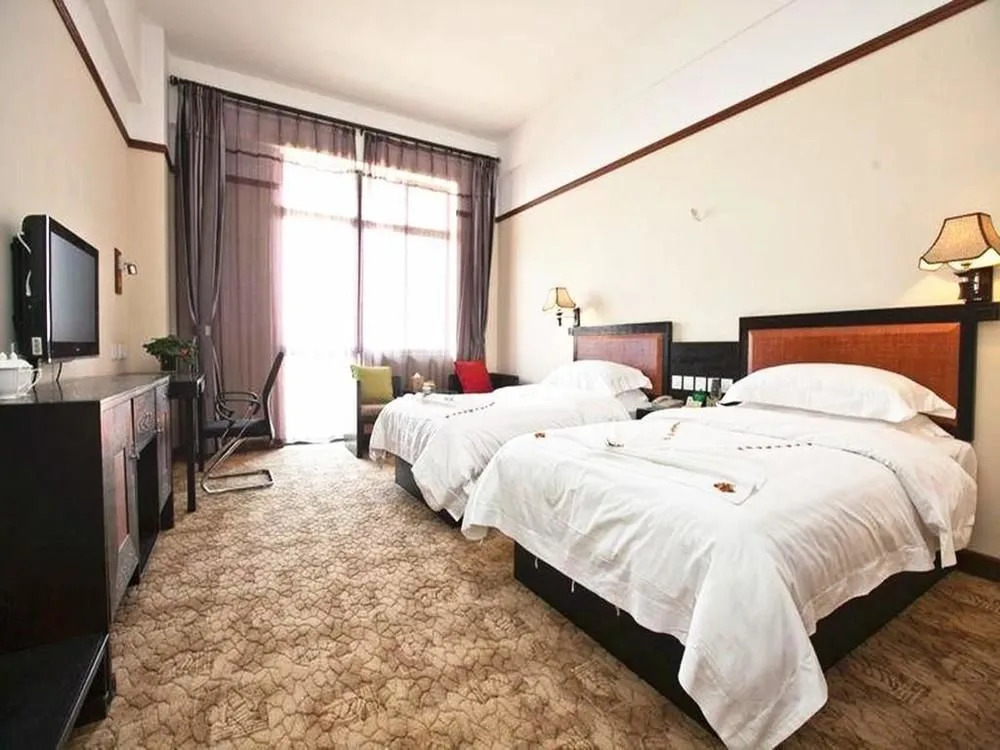 Kunming Maple Palace Hotel