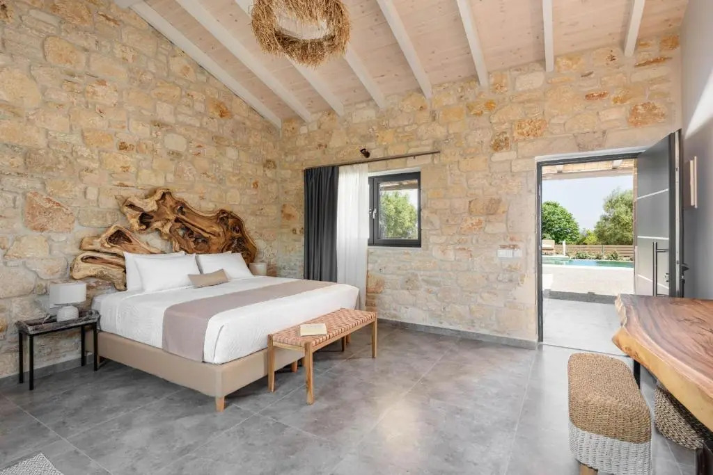 "Four Olives" Luxury Rooms, Afitos #FeelsLikeHome