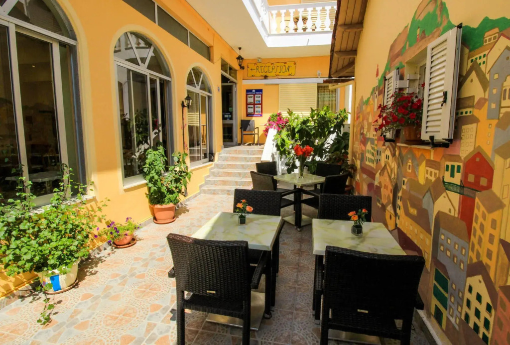 Bella Studios