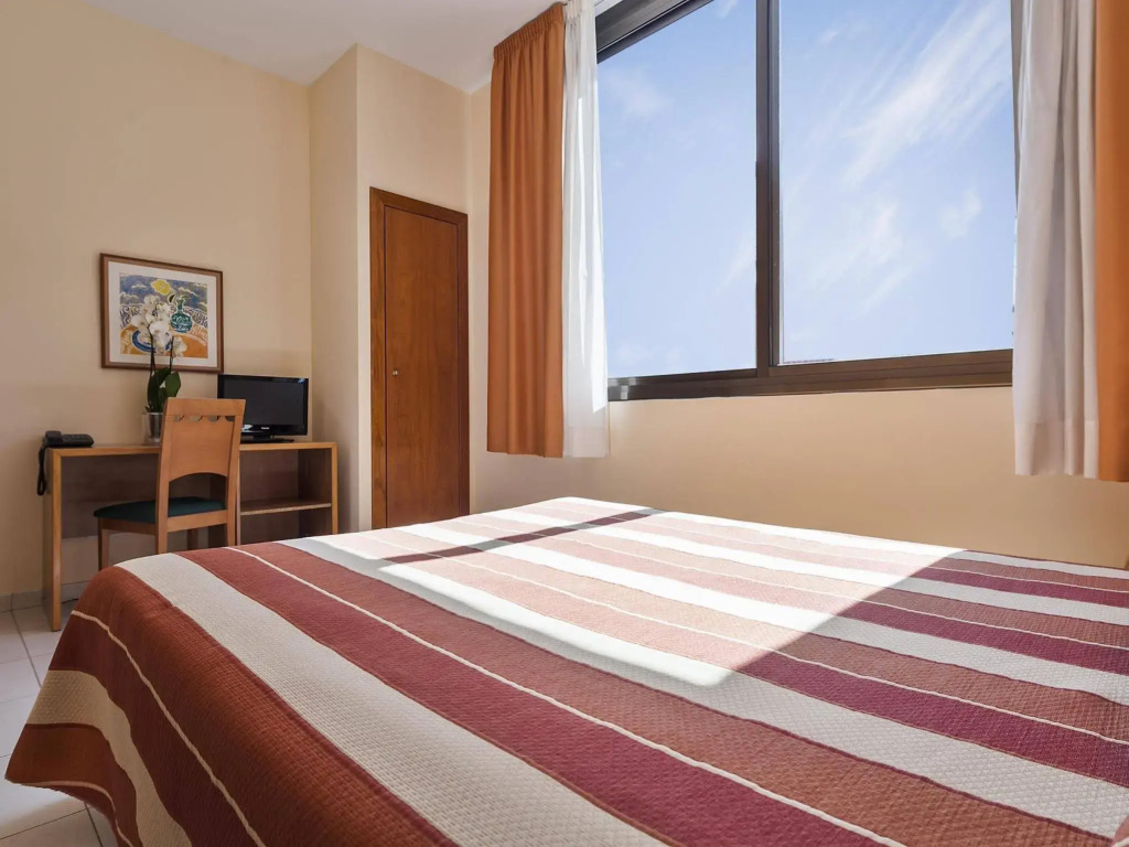 Chic & Basic Lemon Boutique Hotel
