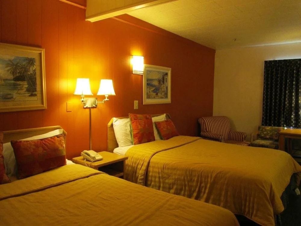 Town Chalet Motel
