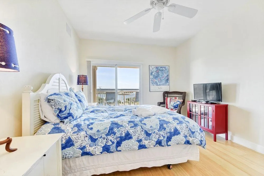 Bella Mar 202 by Distinctive Beach Rentals