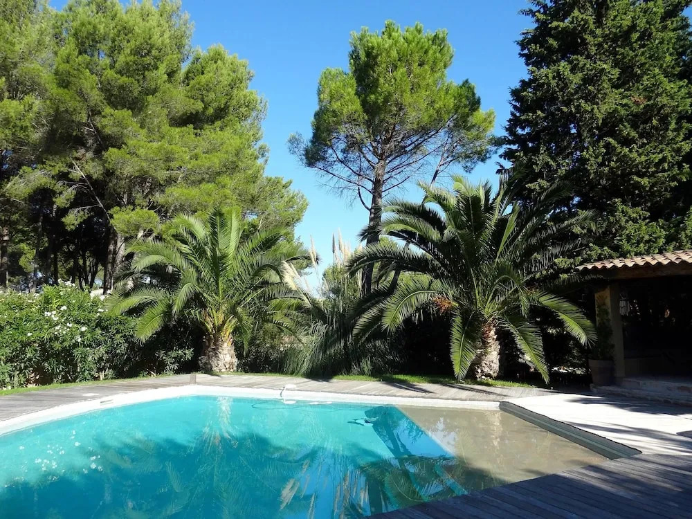 Villa With 4 Bedrooms in Roquefort-la-bédoule, With Private Pool, Encl