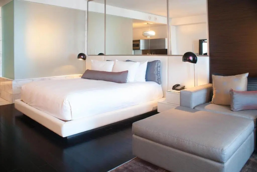 Luxury Suites at Palms Place