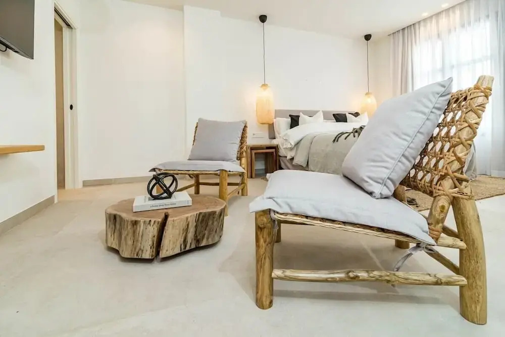 A2- Seaclub Suites by Roomservices