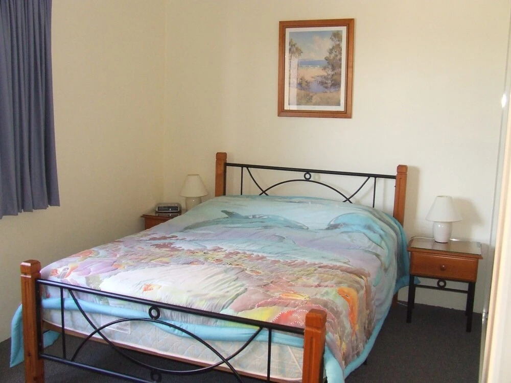 South Pacific, Unit 2/13-15 Shoal Bay Road