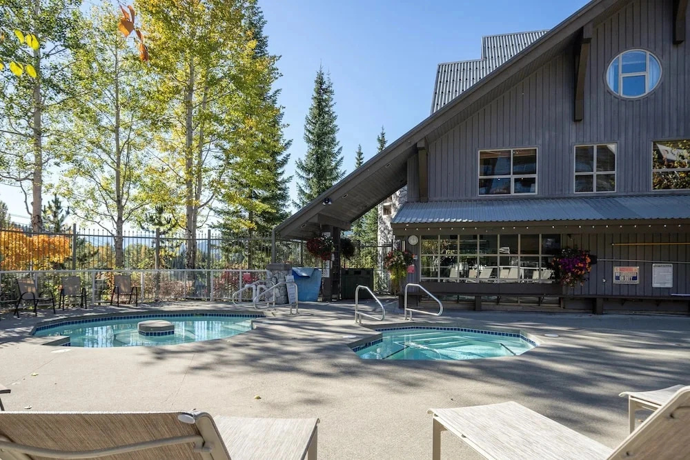 Skywalk Suite at the Aspens
