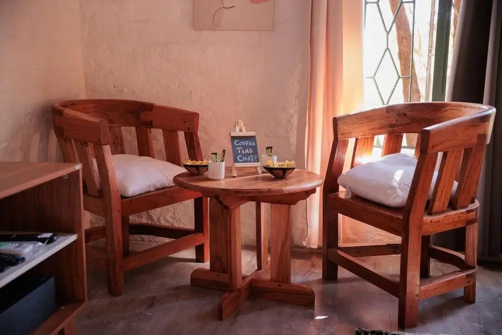 3 Bedroom House Sleeps 6, Mini Bar, Free Parking