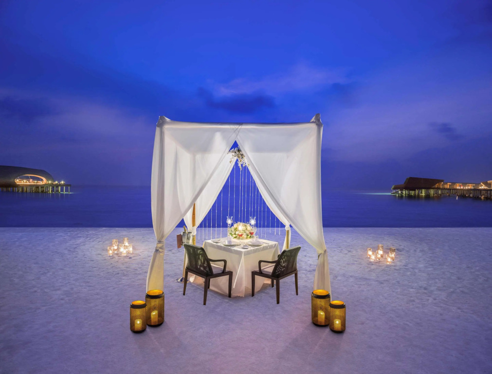 The St. Regis Maldives Vommuli Resort