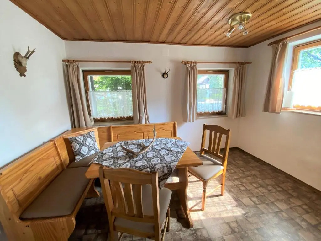 St Lukas Apartments