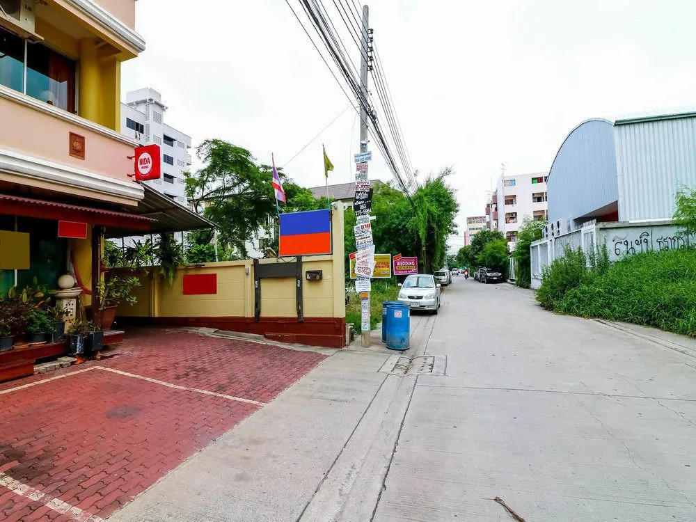 NIDA Rooms Min Buri 6 Floating Market
