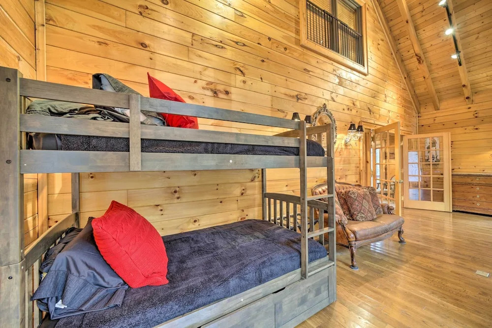 Walk to Golfing: Grand Maggie Valley Cabin