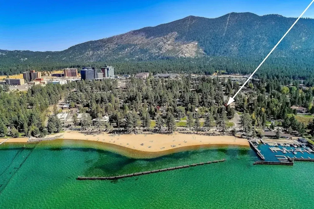 853p Lakeside Beach 4 Bedroom Home