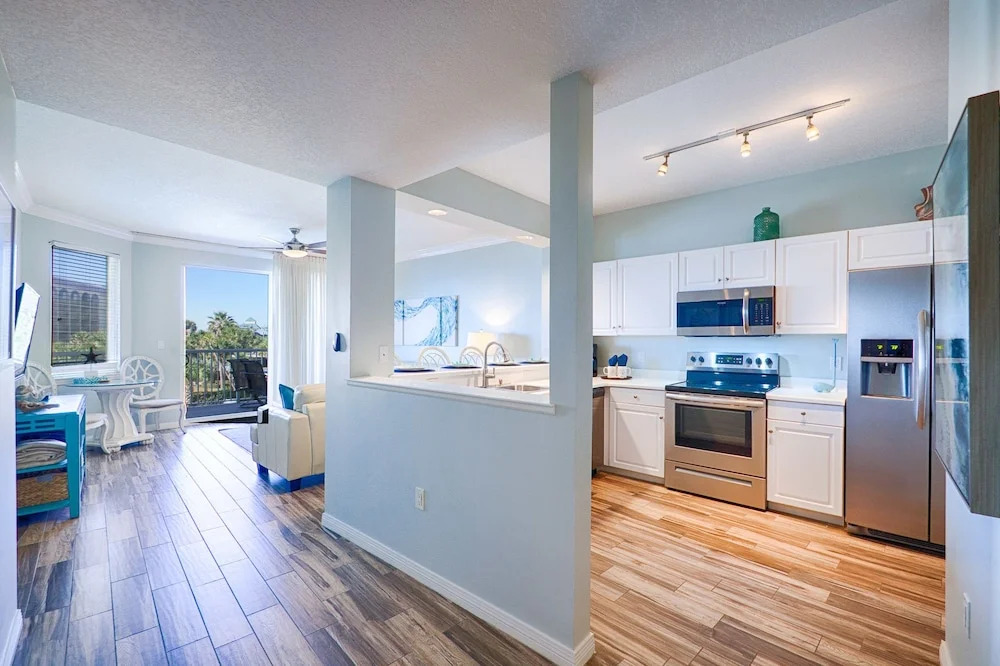 Gulfside 308 - 2 Br condo by RedAwning
