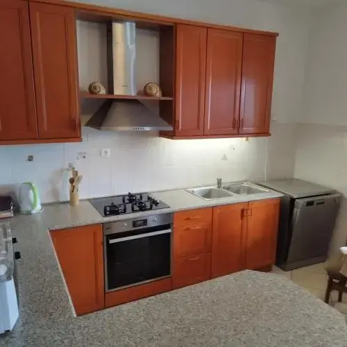 Apartments Grbac Veli Rat-Seaside