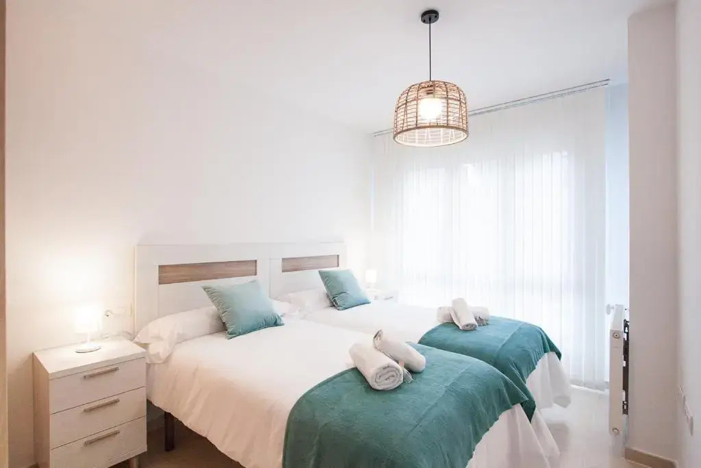 La Piedra L´Osu. Apartamento con piscina. Playa 3 km