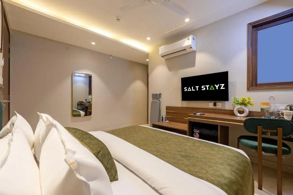 Saltstayz Premier - Paschim Vihar