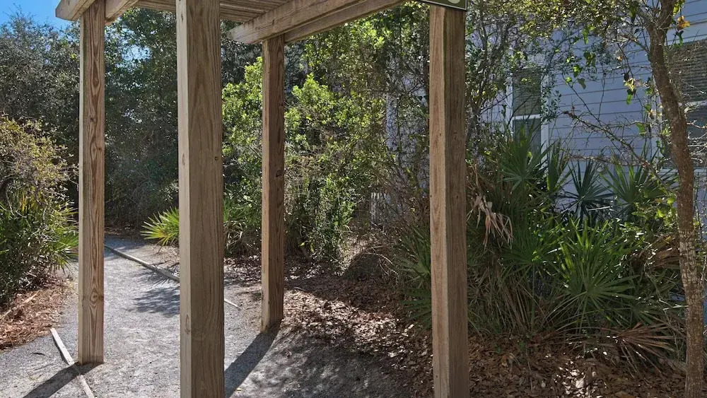 Private Pool, Minutes to the Gulf - Pet Friendly + 5 Bikes: Sleeps 12