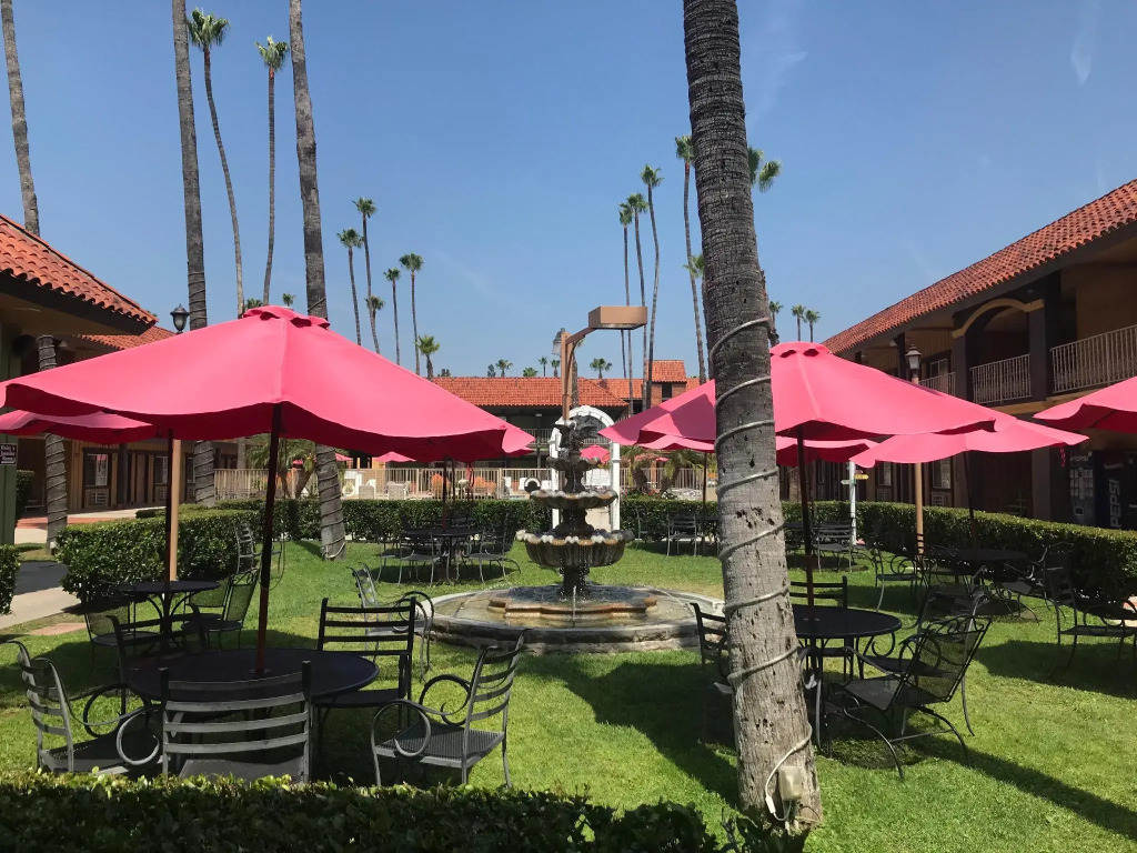 Hotel Saddleback
