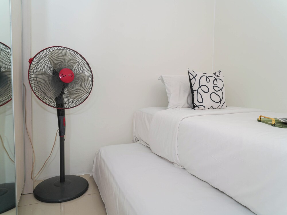 Neat And Nice 2Br At Apartment Bassura City