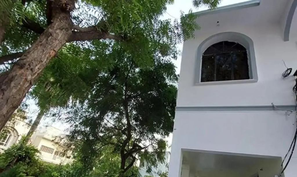 Fabhotel The Castle Homestay I