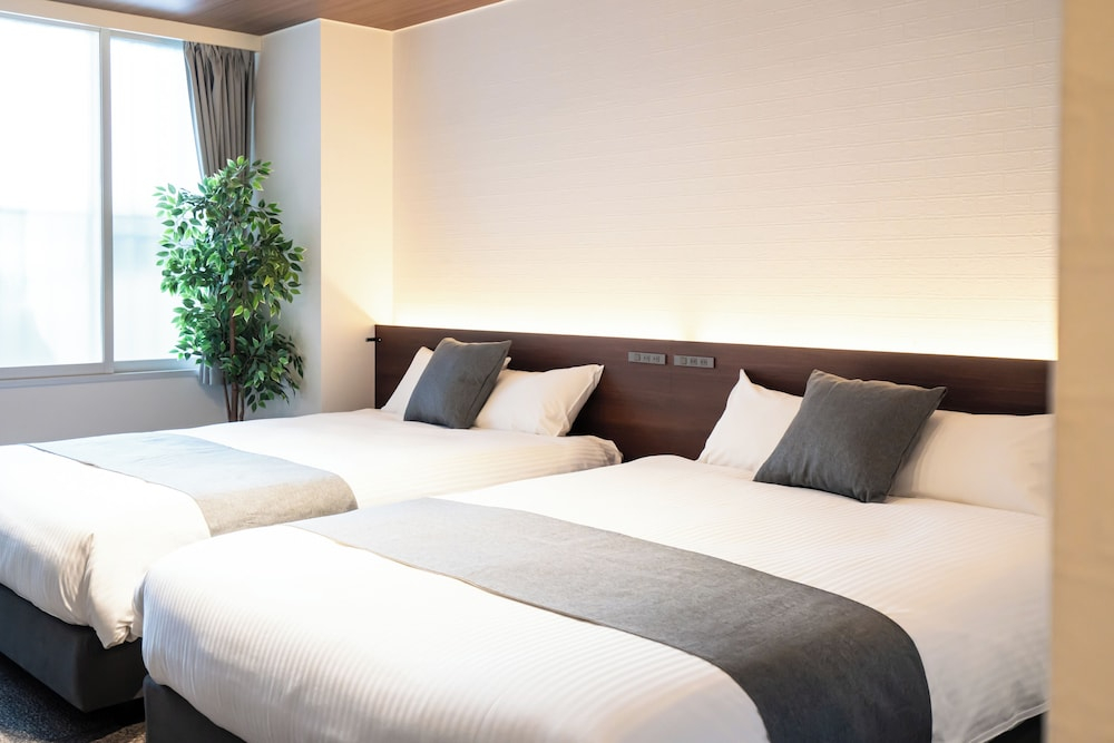 Urban Stay LC12 Bankan