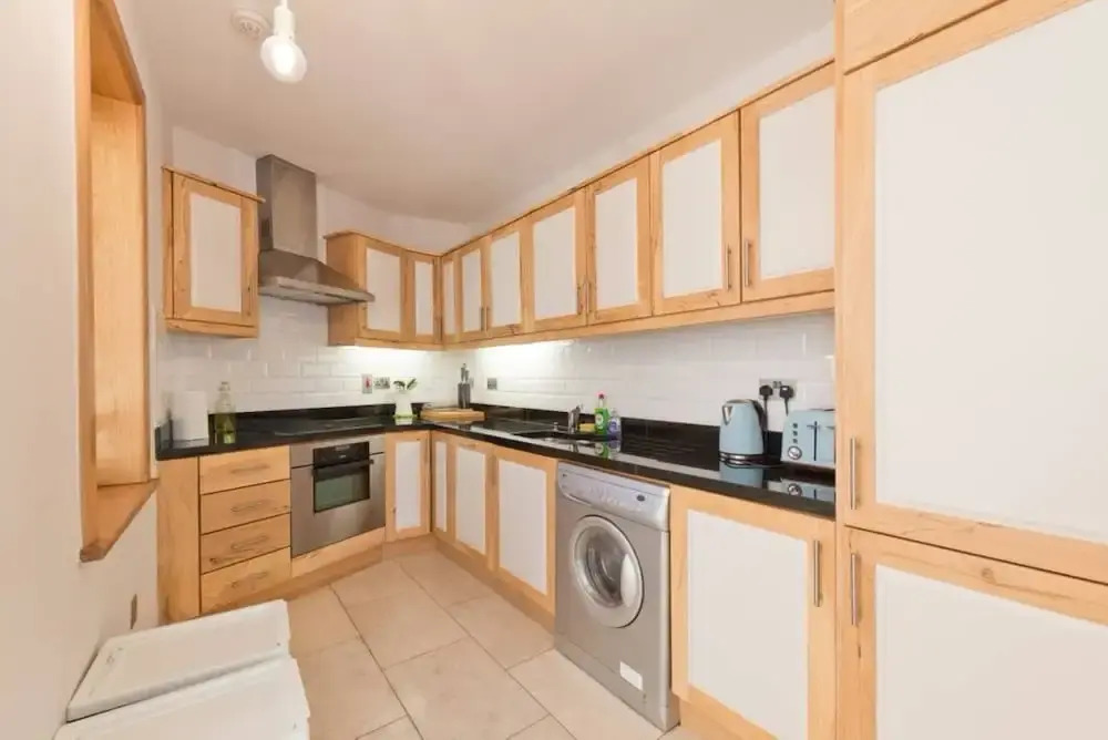 2 Bedroom City Centre Apartment With Patio