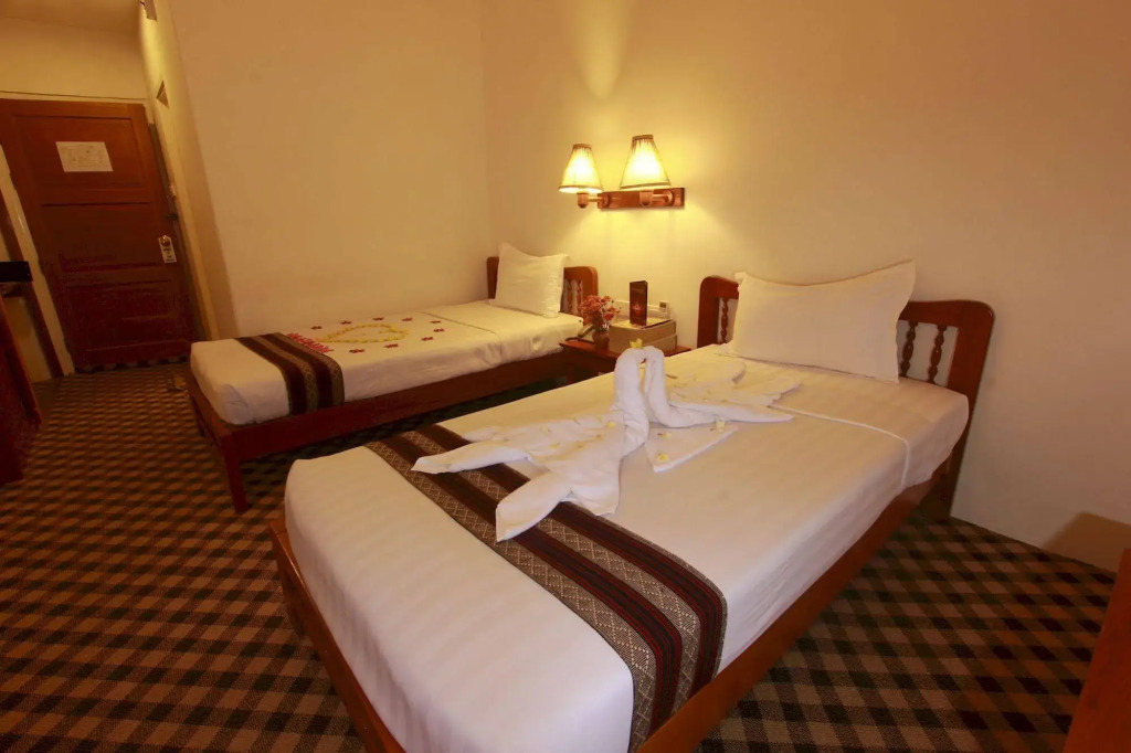 Raza Gyo Hotel