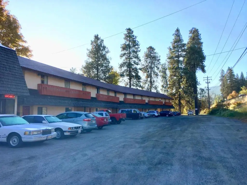 Rivers Edge Lodge