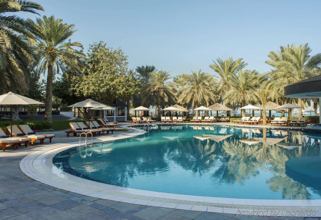 Курорт Sheraton Jumeirah Beach Resort