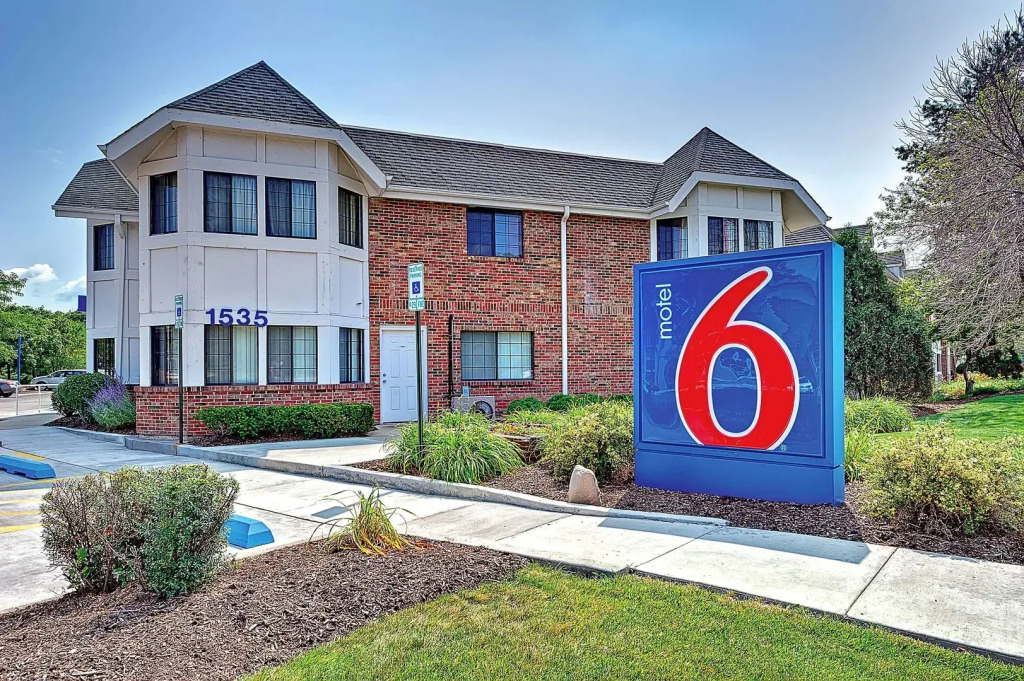 Motel 6-Glenview, IL - Chicago North