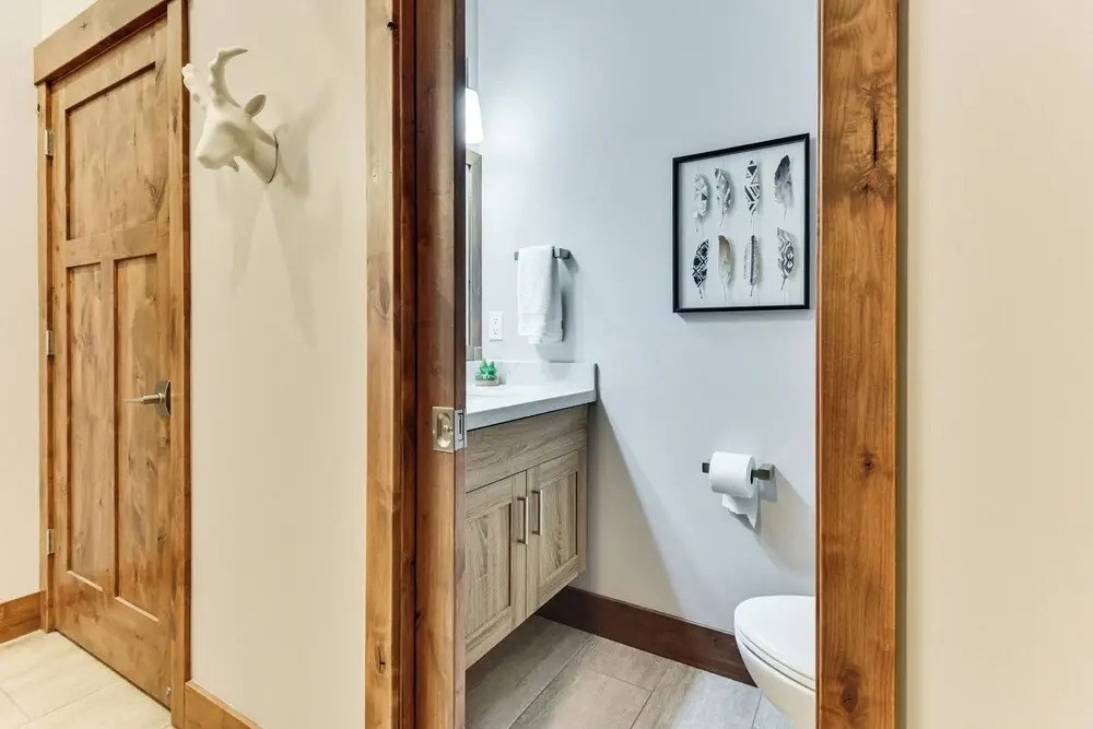 Luxe Eden Gem w/ Hot Tub: 6 Mi to Powder Mountain!