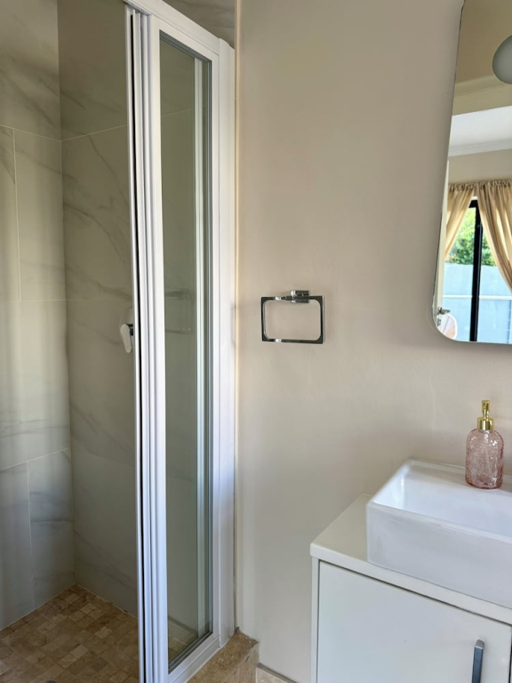 Wood Road Coastal Guest rooms