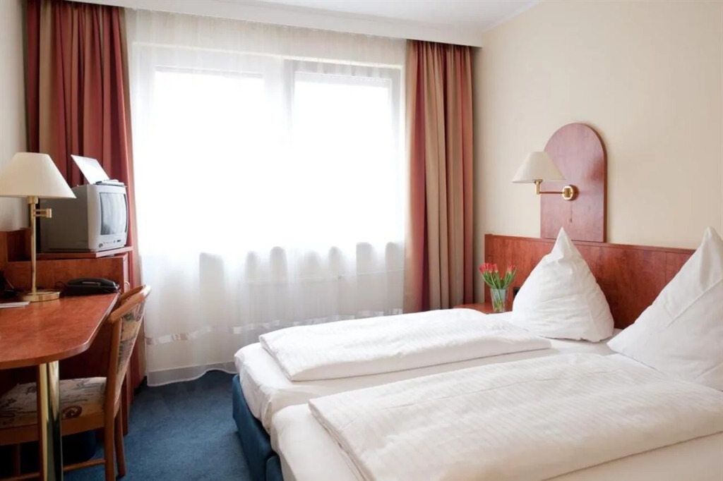 Falk Hotel
