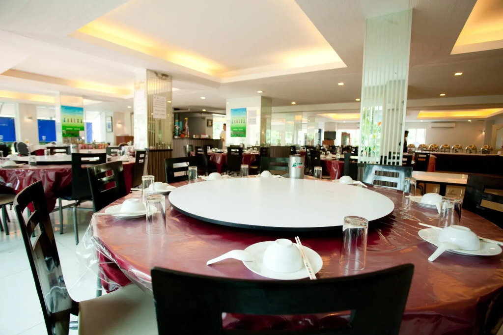 Sunday Platinum Suites