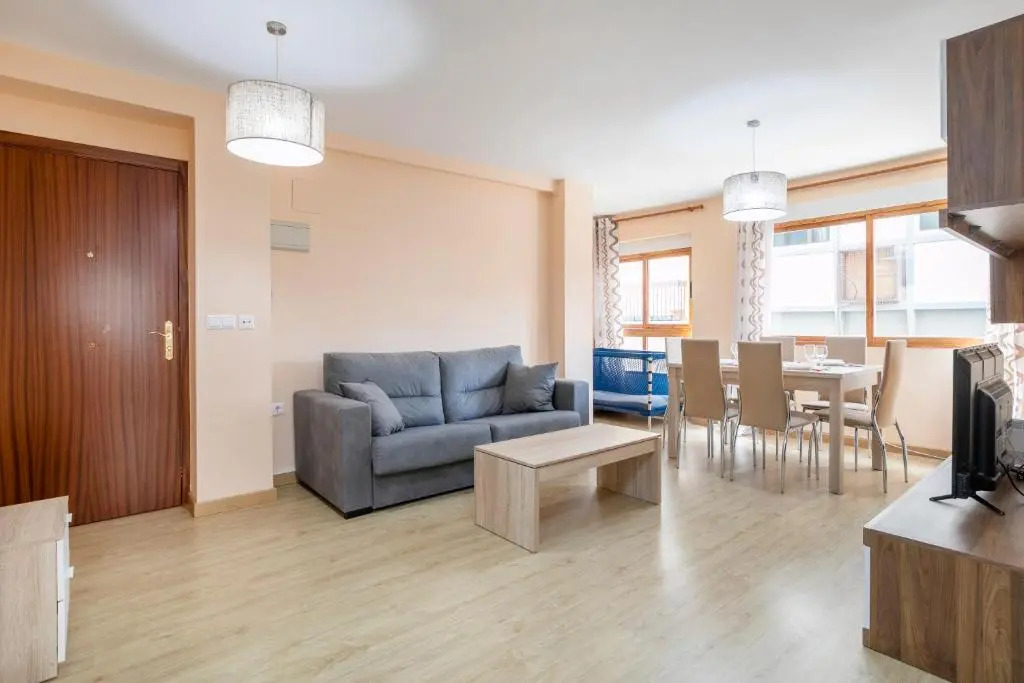 Gerona Apartment by GHR Rentals