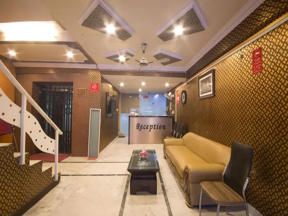 OYO 2046 President Hotel