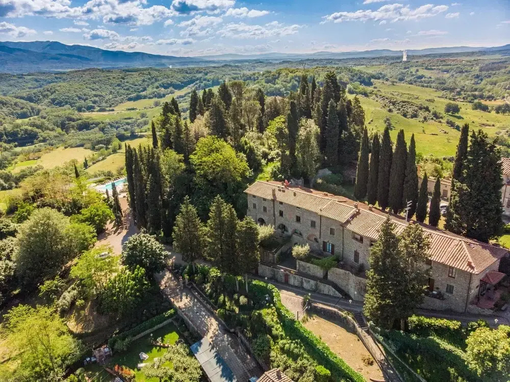 Holiday Home Features a Garden Features and Free Wifi