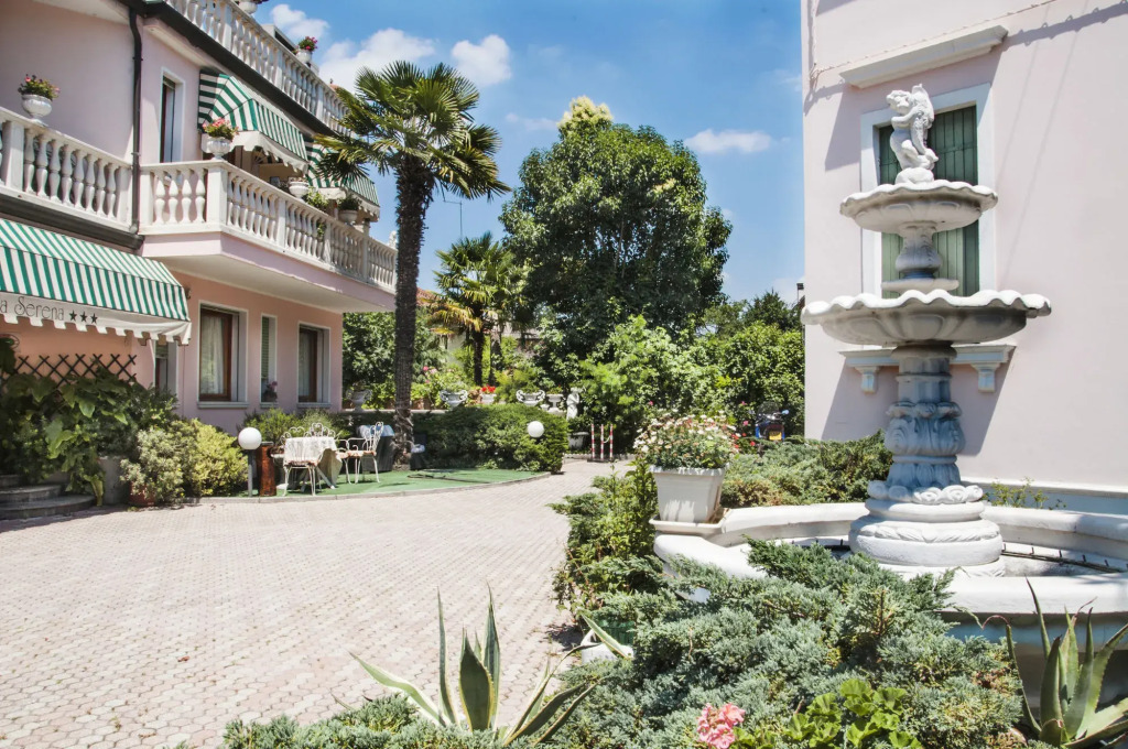 Hotel Villa Serena