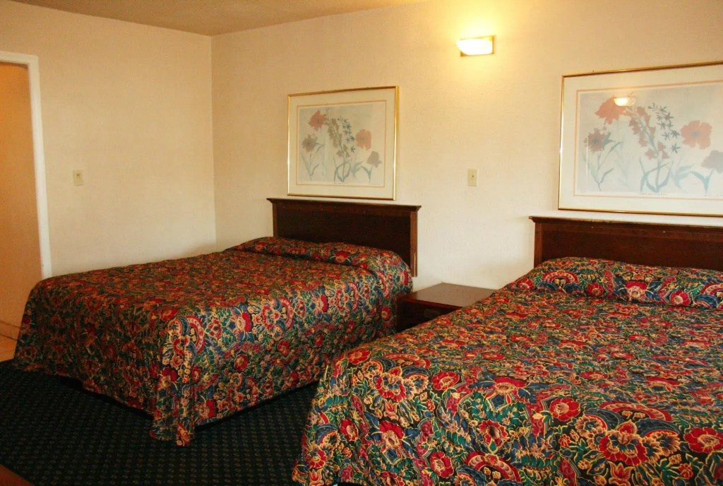 Navajo Lodge