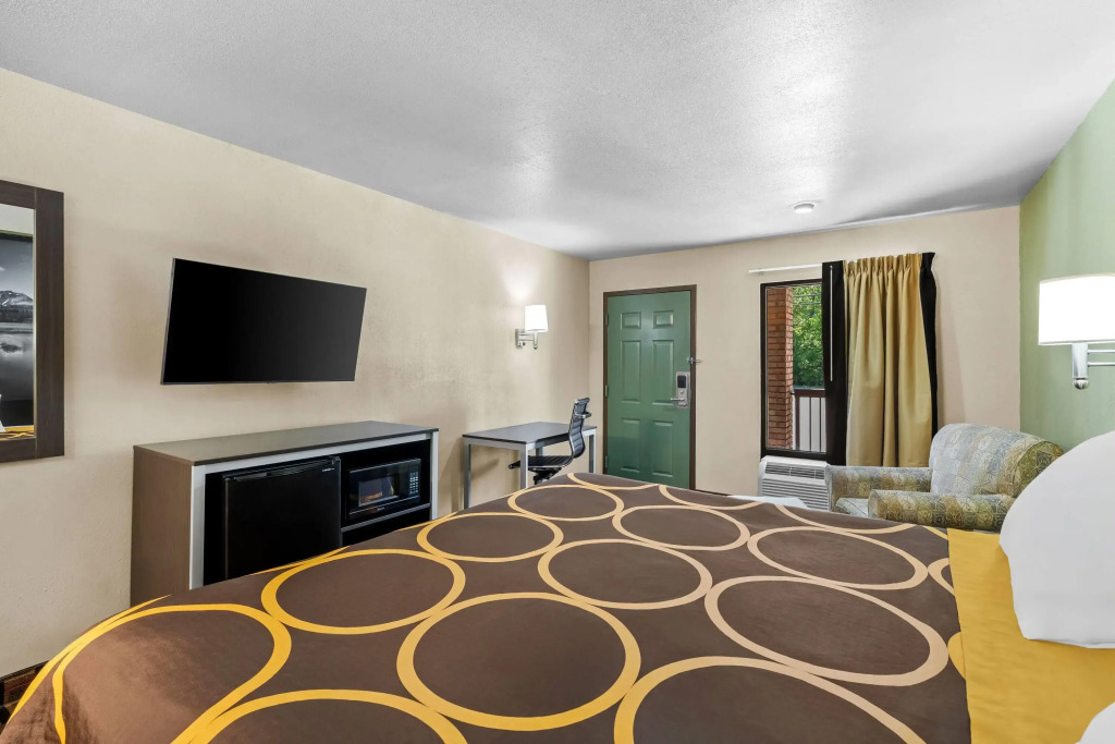 Super 8 by Wyndham Acworth/Atlanta Area