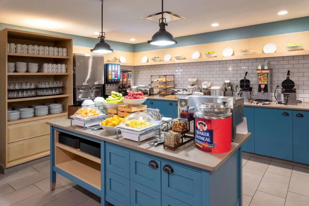 Country Inn & Suites by Radisson, Fargo, ND