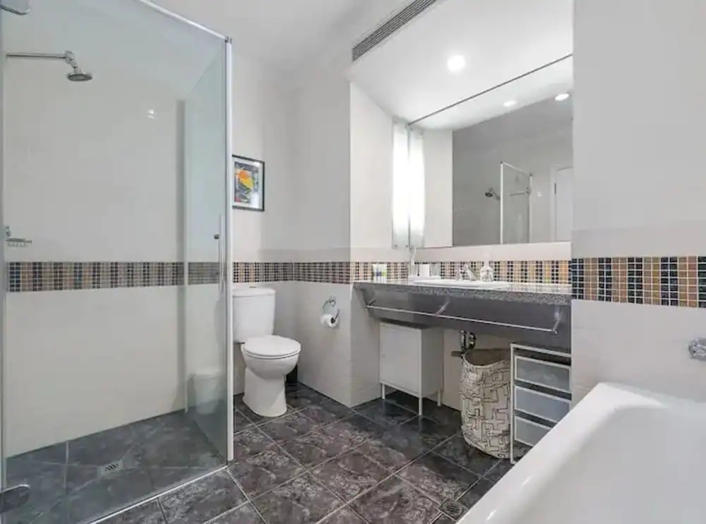 Spacious One Bedroom With Pool And Gym!