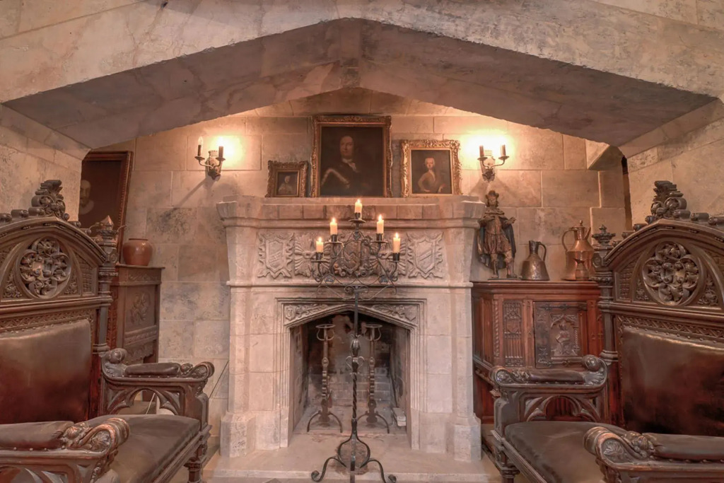 Stone Hall Castle